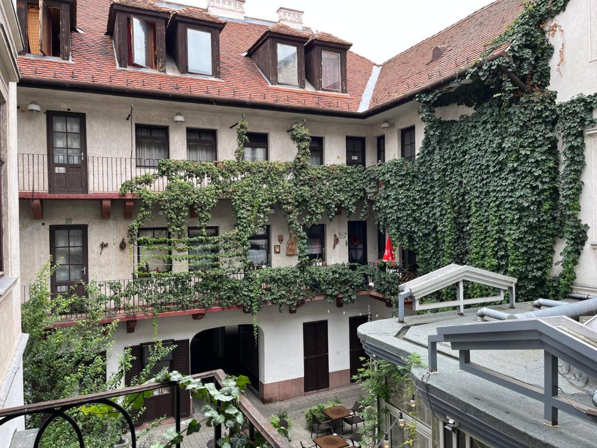 Wiener Garden Дьєр Екстер'єр фото